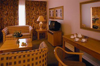 Sentinel Executive Apartment Hotel Претория Екстериор снимка