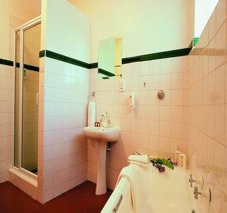 Sentinel Executive Apartment Hotel Претория Екстериор снимка